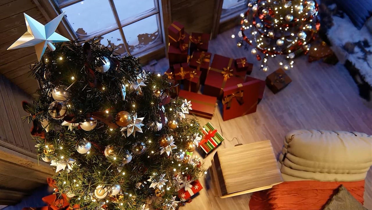 What Is the Correct Way to Put Lights on a Christmas Tree?